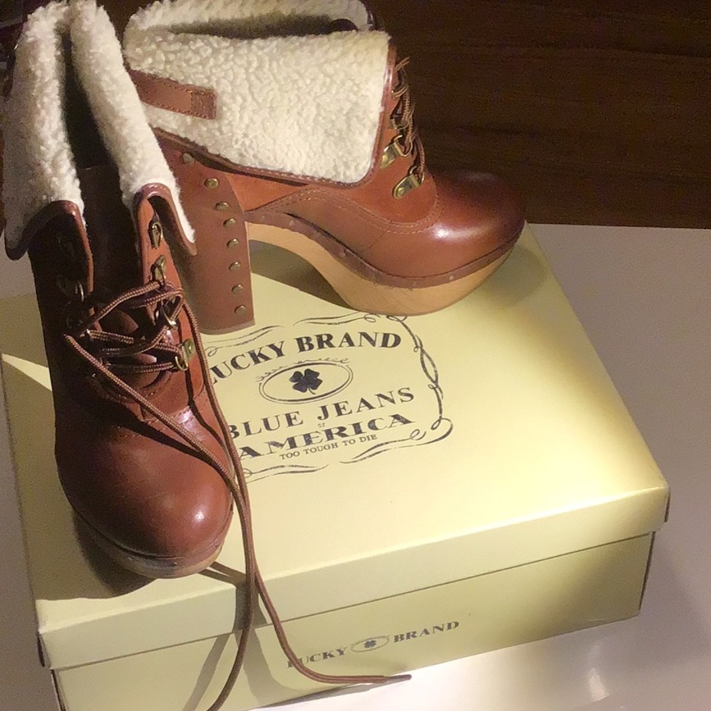 Lucky brand boots w box🌺🌸 - Picture 6 of 7